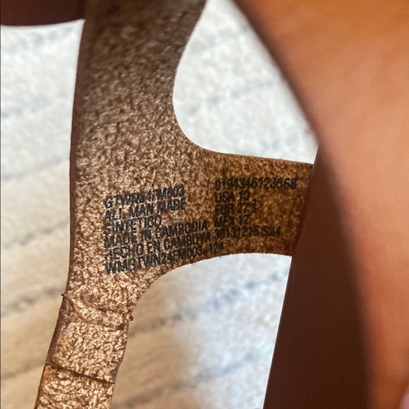 WONDER NATION. Brown Kids Sandals with Pink Buckle - Picture 6 of 7